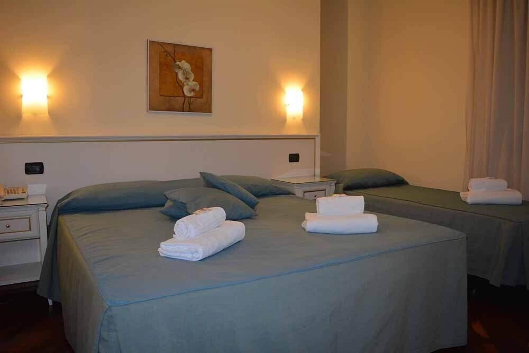 Costa Hotel Pompei Bagian luar foto