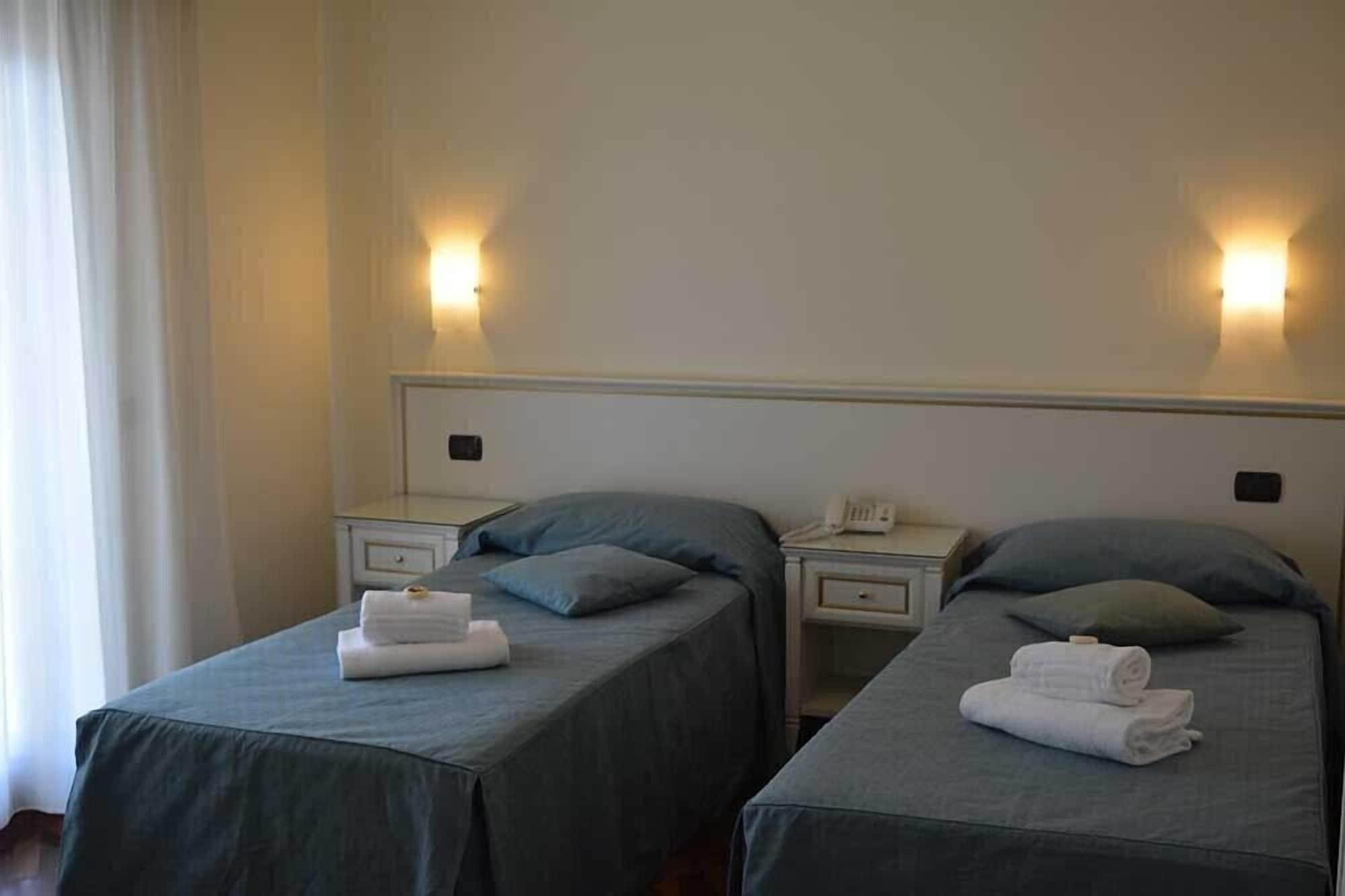 Costa Hotel Pompei Bagian luar foto