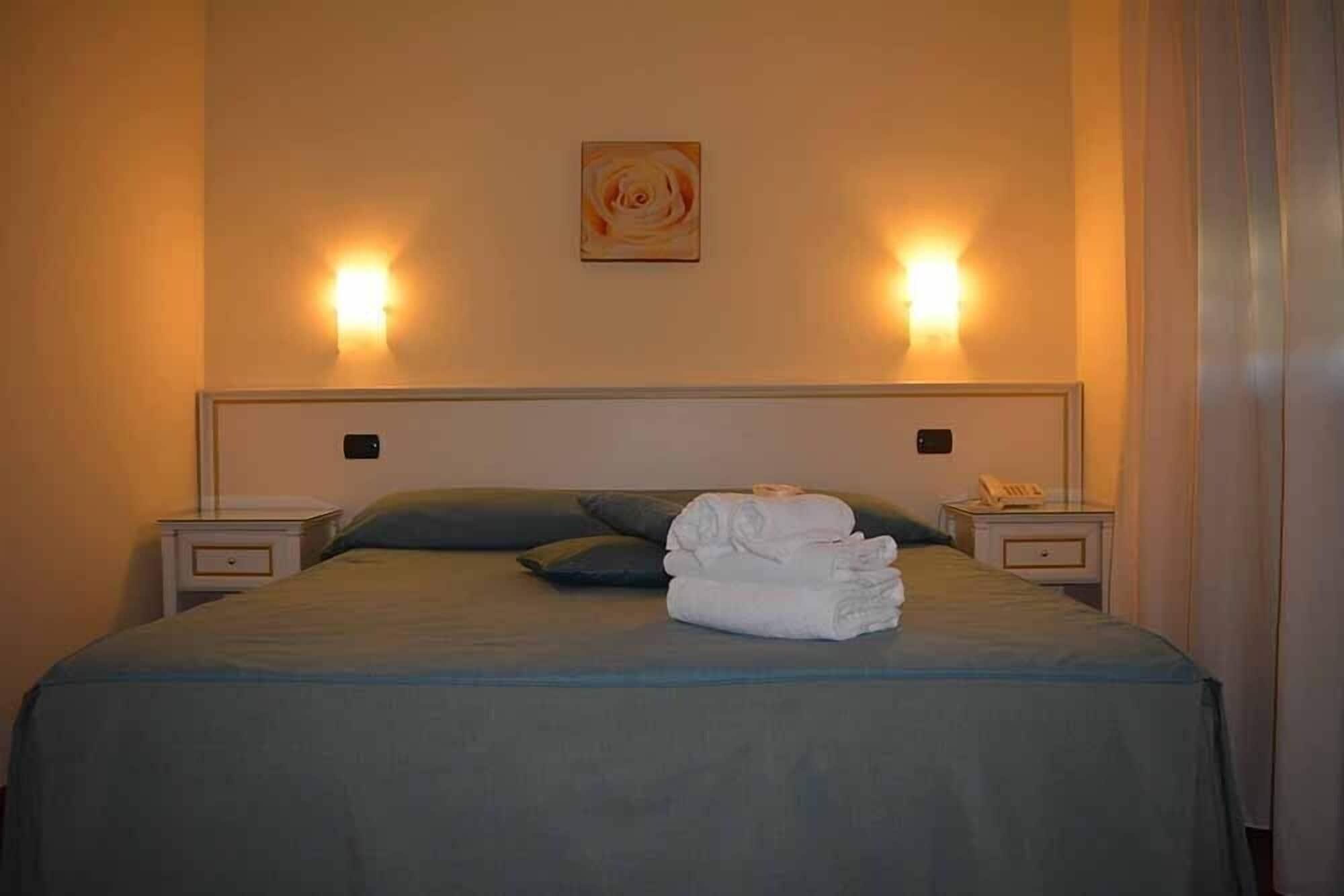 Costa Hotel Pompei Bagian luar foto