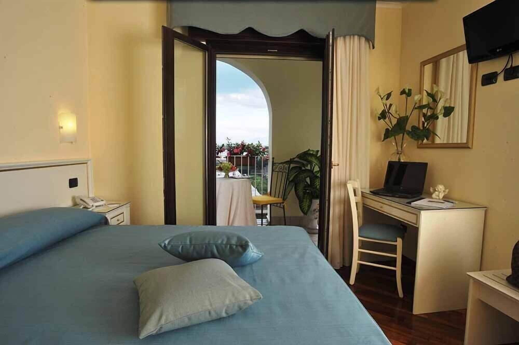 Costa Hotel Pompei Bagian luar foto